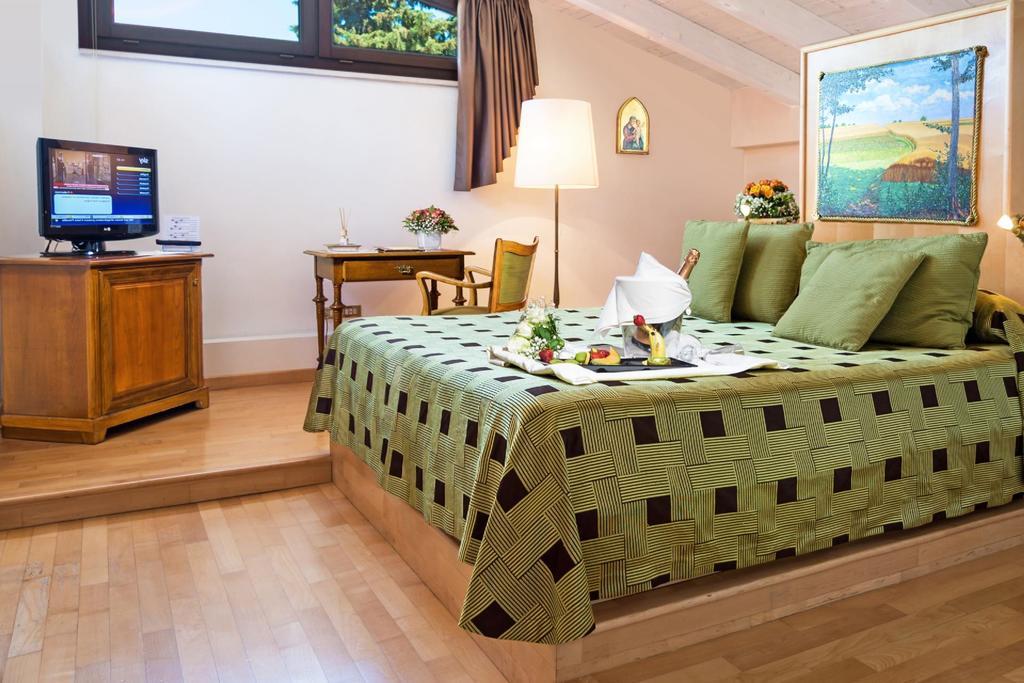 Hotel Terranobile Metaresort Бари Екстериор снимка