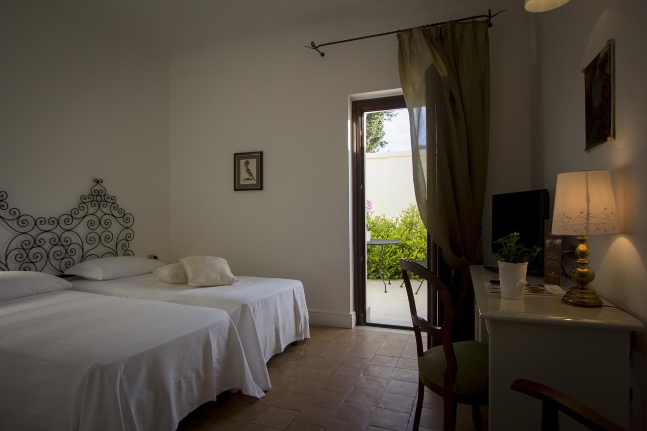 Hotel Terranobile Metaresort Бари Екстериор снимка