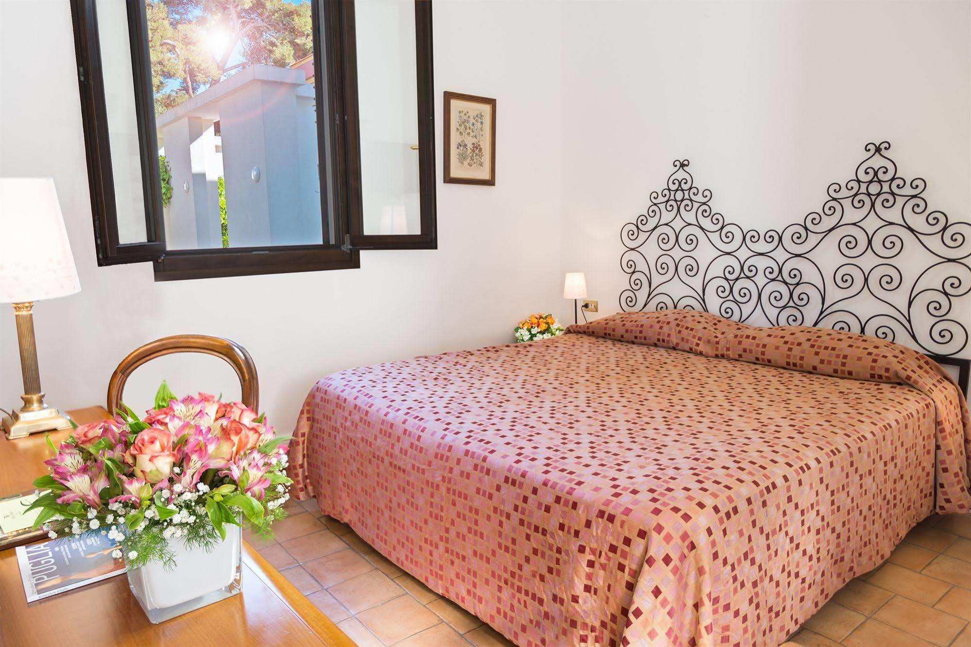 Hotel Terranobile Metaresort Бари Екстериор снимка